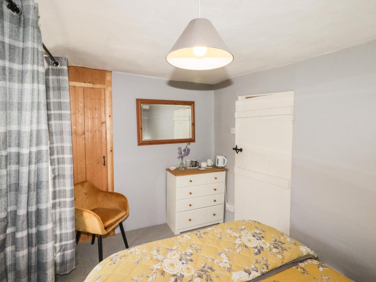 Kooky Cottage Brecon Bagian luar foto