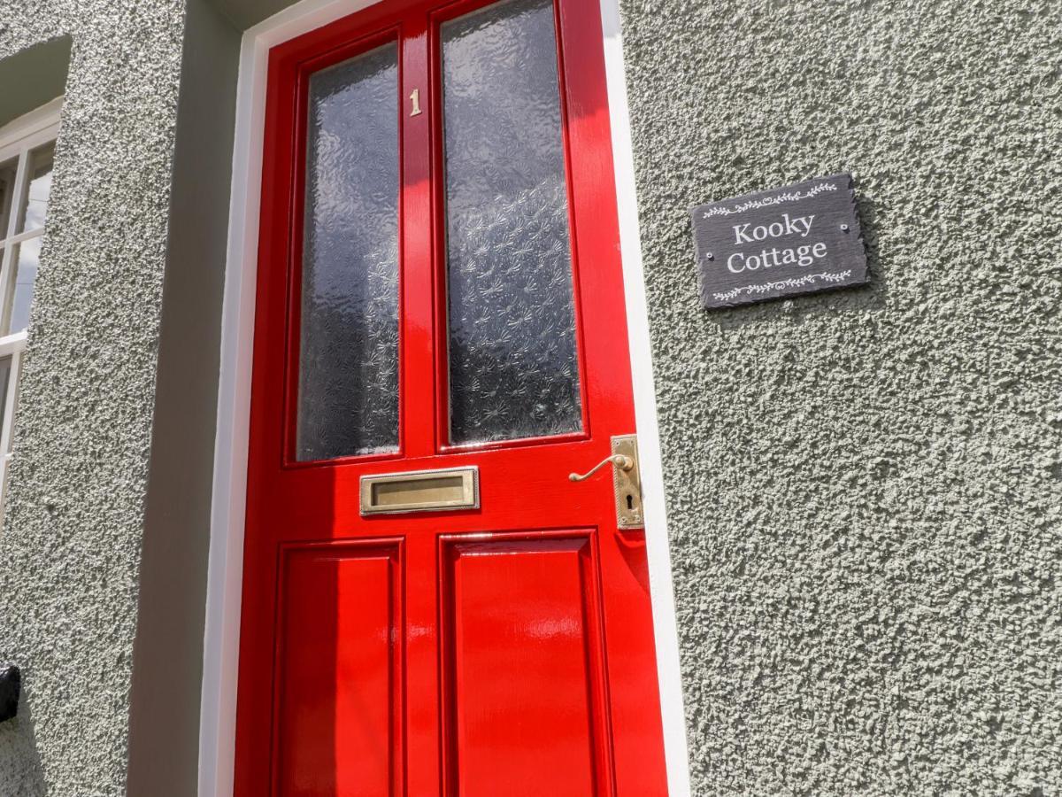 Kooky Cottage Brecon Bagian luar foto